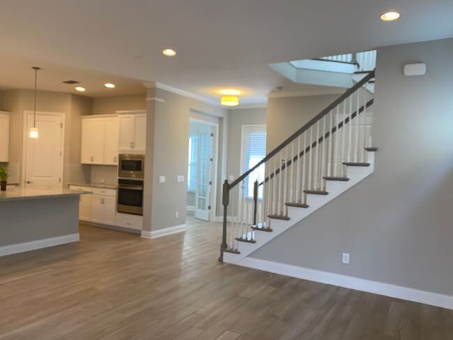 Building Photo - Beautiful 3 bedroom, 2.5 bathrooms  located in The Preserve of Oviedo on the Park