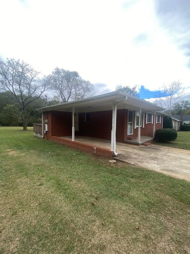 Building Photo - 206 Webb Rd