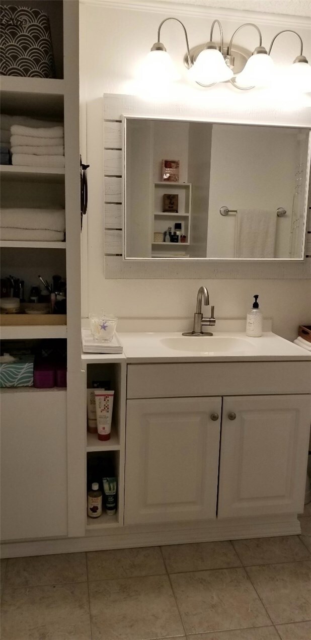 Building Photo - 101 SW Campbell Rd