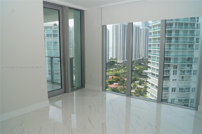 Building Photo - 300 Sunny Isles Blvd