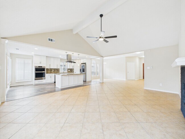 Building Photo - 519 Promenade Blvd