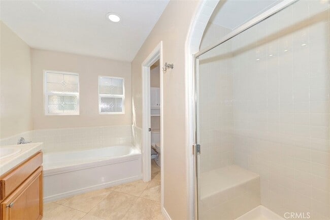 Building Photo - 20 Snapdragon St