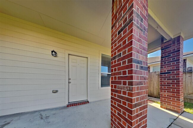 Building Photo - 2815 Lockeridge Oaks Dr