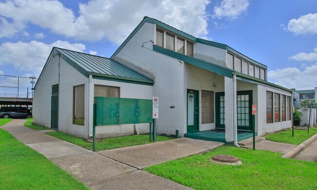 Building Photo - For Lease and Accepting Housing Vouchers | 3 Bed, 2 Bath | 1,237 Sq Ft |  Hearthwood II Community |