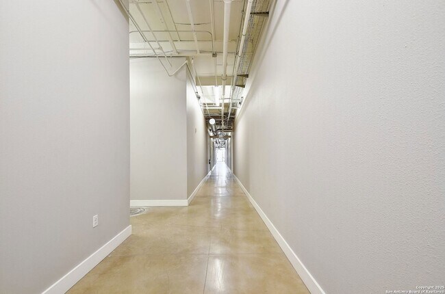 Building Photo - 3363 E Commerce St