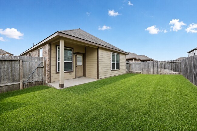 Building Photo - 24806 Pavarotti Pl