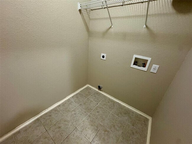 Building Photo - 108 Dove Song Dr