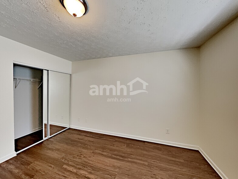 Building Photo - 361 Red Maple Way