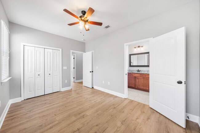 Building Photo - 443 Indian Woman Rd