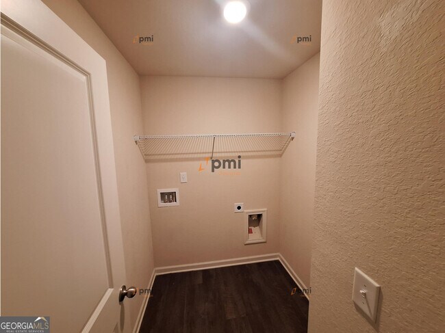 Building Photo - 110 Foley Dr