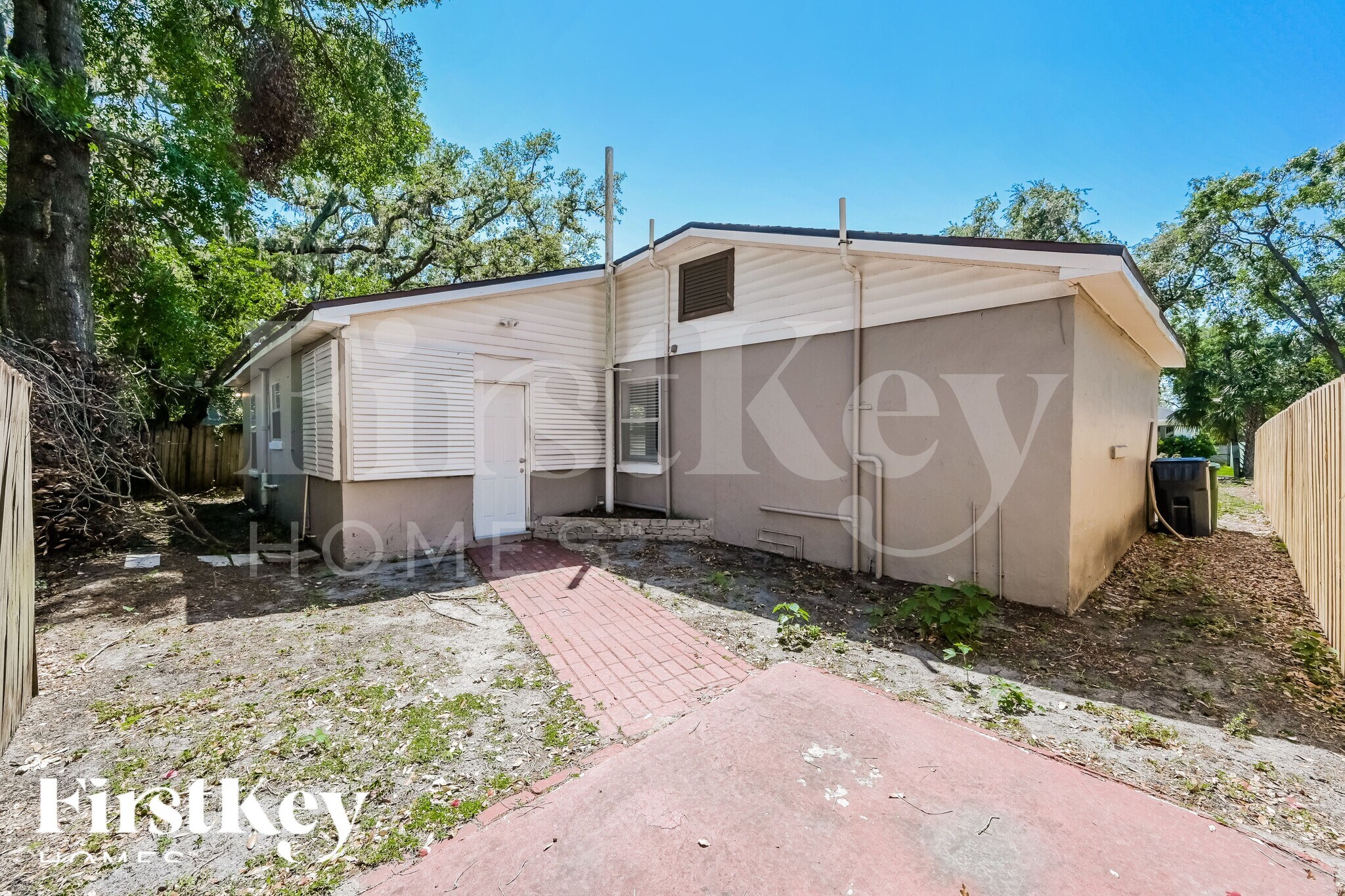 Building Photo - 7309 N Dartmouth Ave