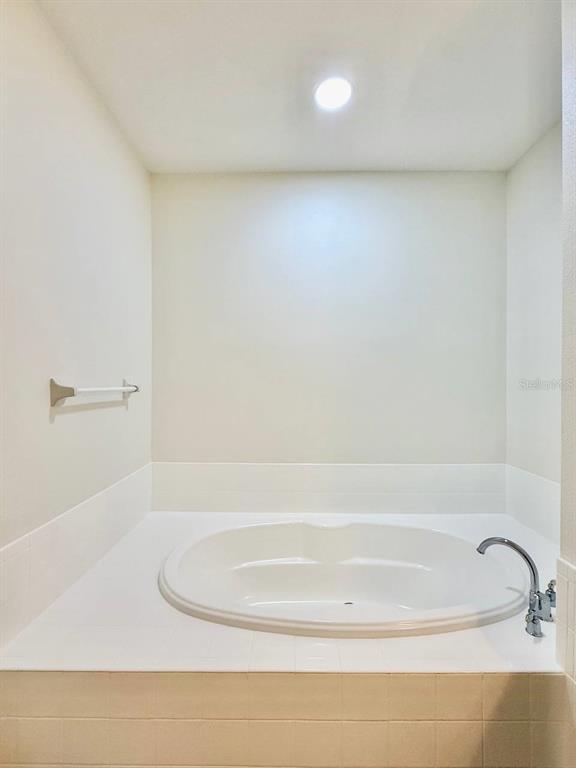 Building Photo - 8614 Miramar Terrace Cir