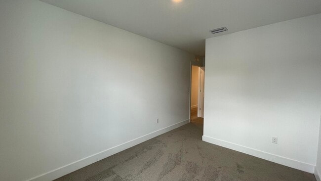 Building Photo - 209 Preserve Trl S
