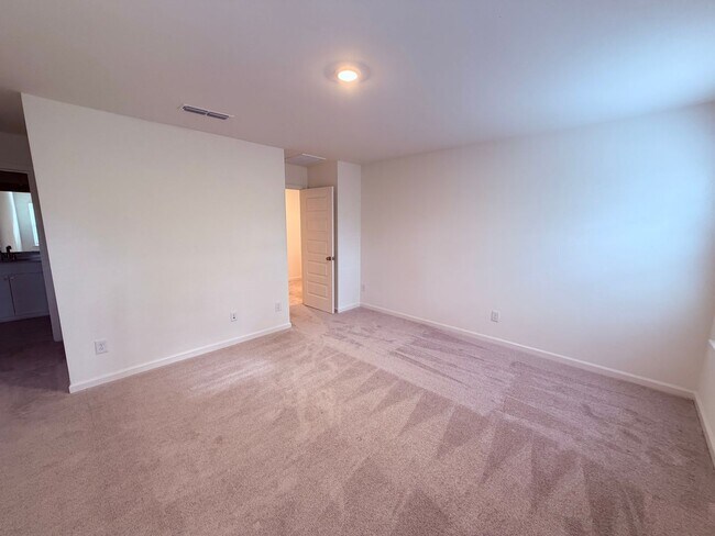 Building Photo - 128 Parker Ln
