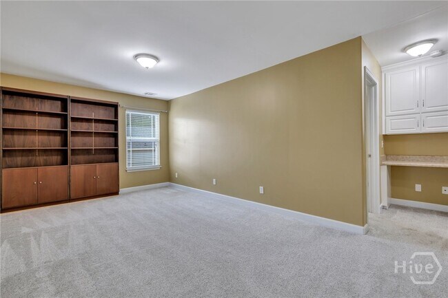 Building Photo - 130 Magnolia Dr