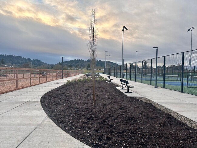 Building Photo - Modern 3-Bedroom 2.5 Bath Single Family Home in Gresham!