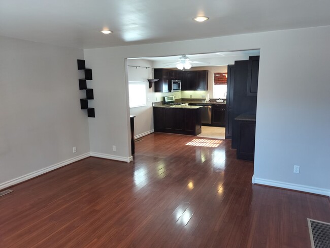 Building Photo - Stunning Remodeled Home In SLC With Modern...