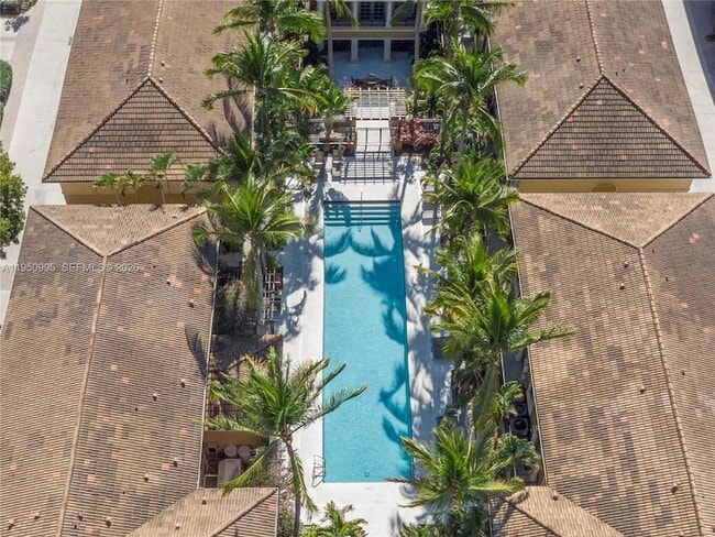 Building Photo - 2945 NE 185th St