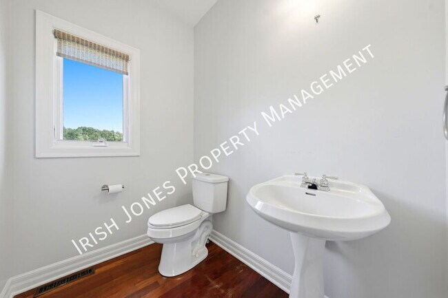 Building Photo - 109 Ashwood Ln