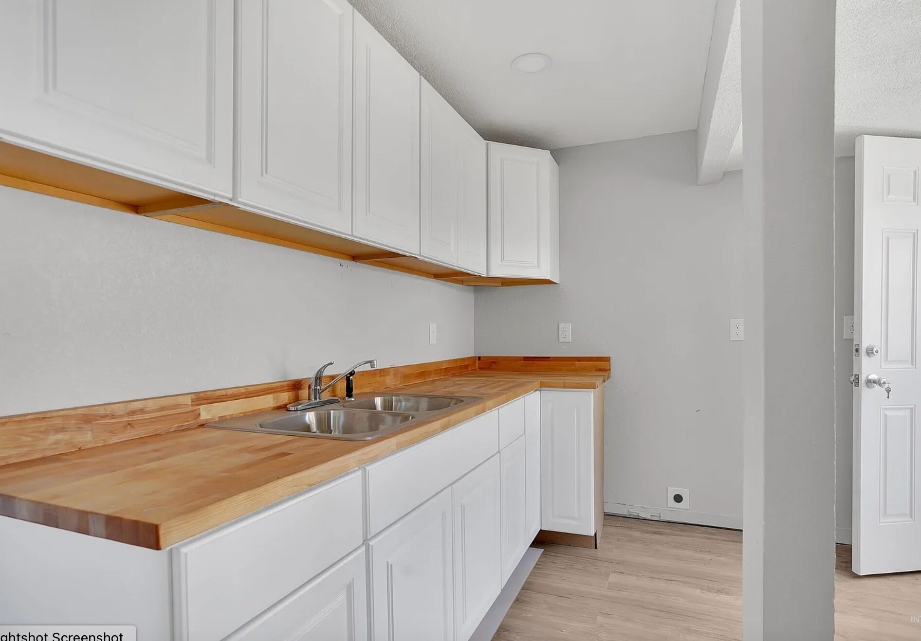 Building Photo - 924 3rd St