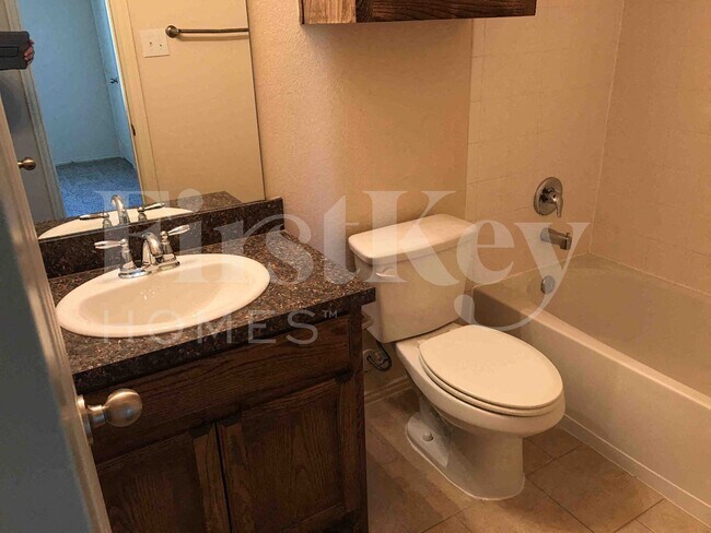 Building Photo - 1218 Jewel Ln