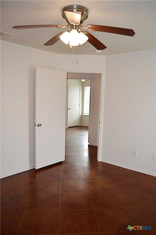Building Photo - 6500 Temora Loop