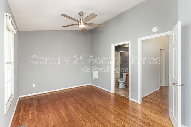 Building Photo - 5028 9th St S