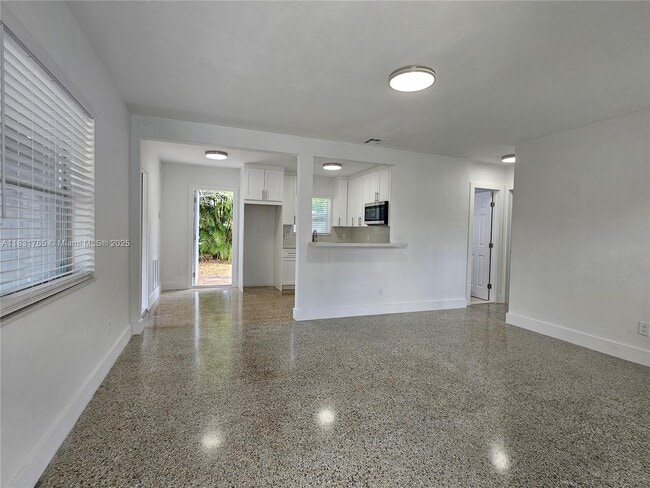 Primary Photo - 1112 NW 15th Ave