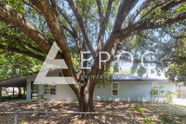 Building Photo - 937 Brown Ave