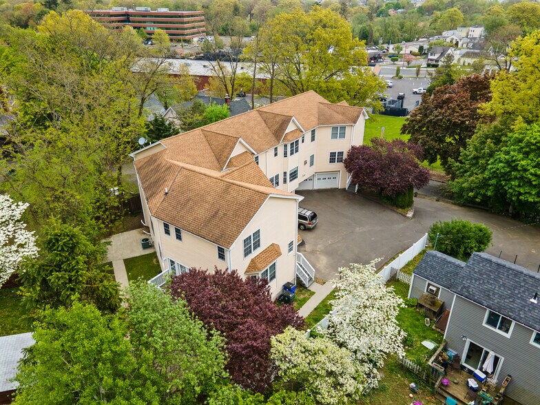 Exterior of Fourplex - 100 Castle Ave