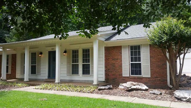 Primary Photo - 1831 Boulinwood Ln