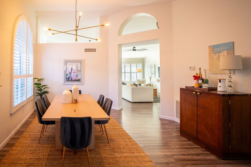 Building Photo - 1721 W Jupiter Way