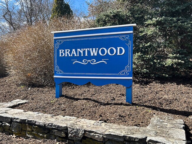 Building Photo - 16 Brantwood Dr