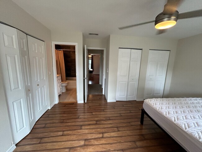 Building Photo - 5206 Sunridge Palms Dr