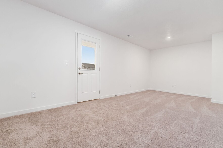 Building Photo - 162 Dusky Willow Dr