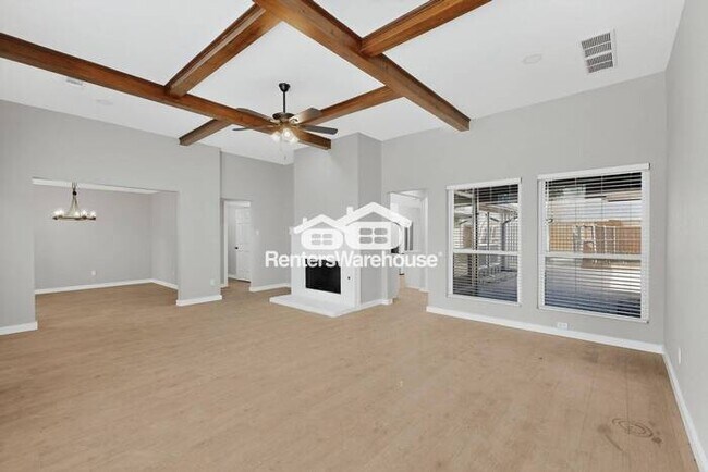 Building Photo - Renovated home in Plano Ready to Be Your Home