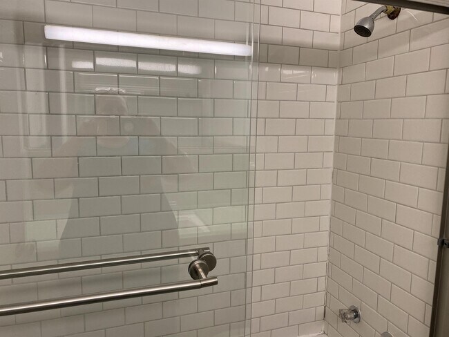 Building Photo - 2602 Robinson Ave