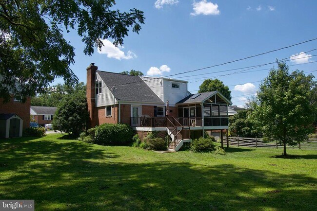 Building Photo - 914 Rappaix Ct