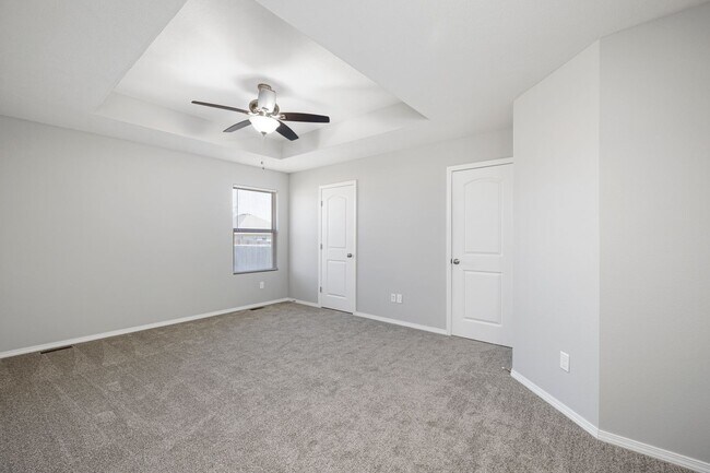 Building Photo - 4 Bedroom Home in Willard School Districts