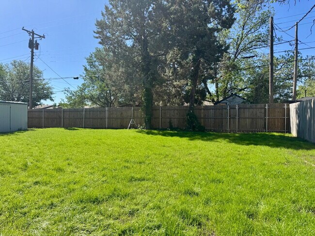 Building Photo - "Charming 3-Bedroom Gem with 2 Full Baths on 54th Street – Spacious 1,725 Sq Ft Haven in Lubbock!"