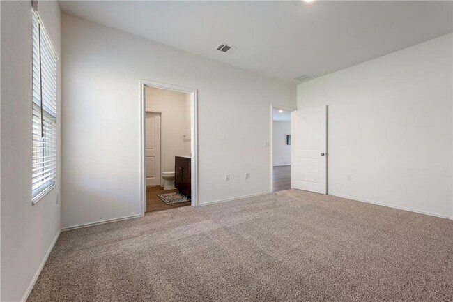 Building Photo - 5920 Eden Dr