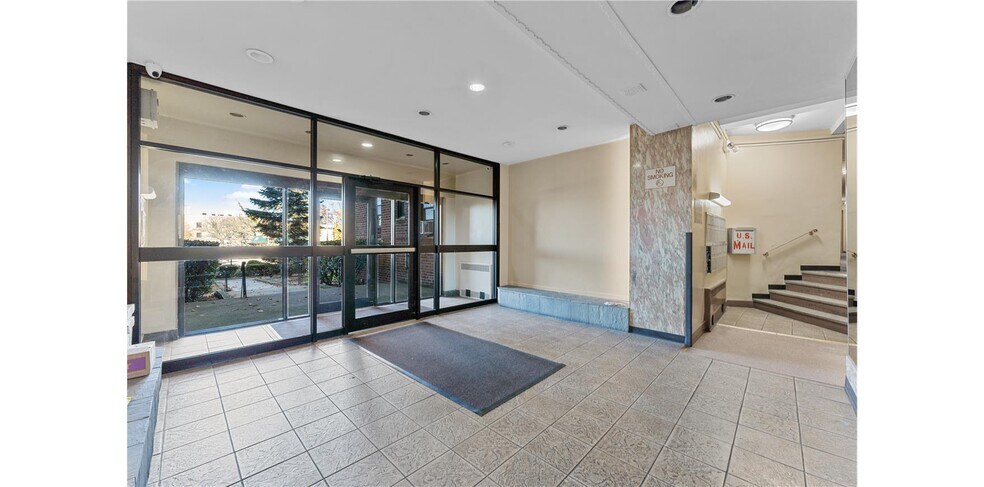Building Photo - 30 Lenox Rd