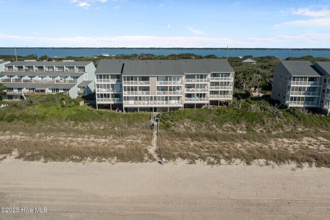Building Photo - 525 Salter Path Rd