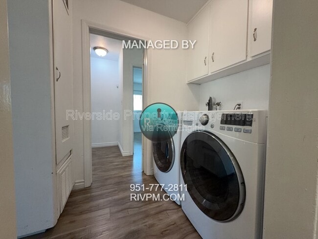 Building Photo - 9817 Olive St