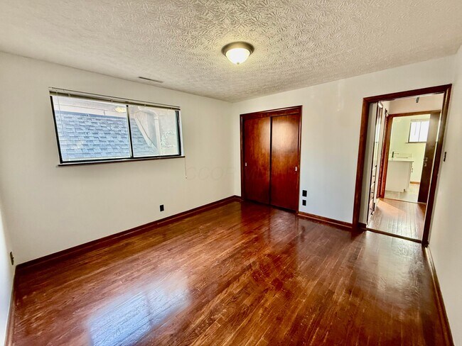 Building Photo - 295 E Whittier St