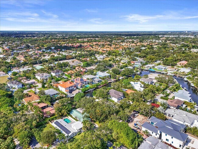 Building Photo - 12831 Shore Dr