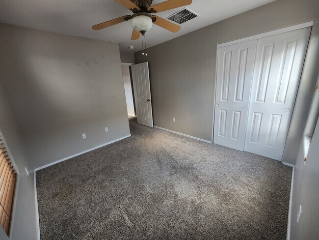 Building Photo - 10690 S Kush Canyon Ln