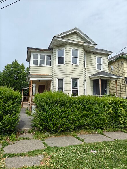Building Photo - 702 Catherine St