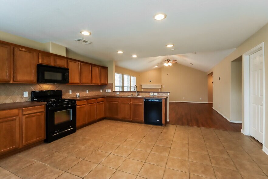 Building Photo - 10227 Canyon Rose Ln