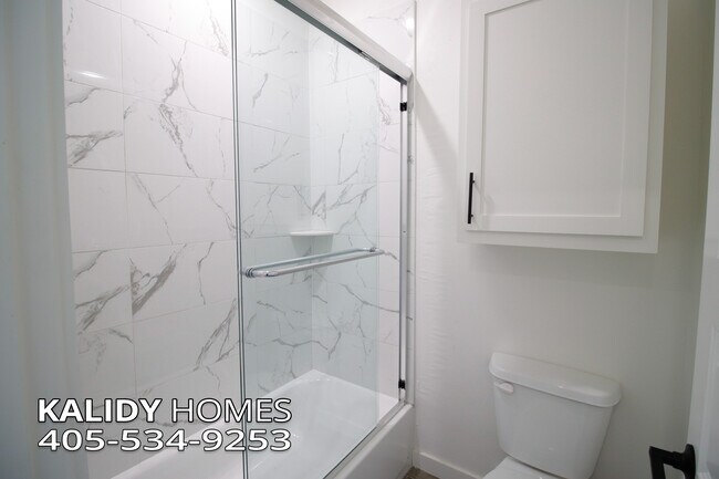 Building Photo - 2141 Kalidy Dr